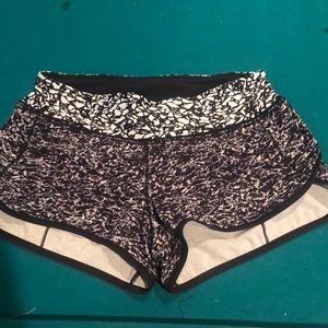 2.5 inch Lululemon athletic shorts
